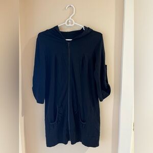 Black Adjustable Sleeves Zip Up Hoodie